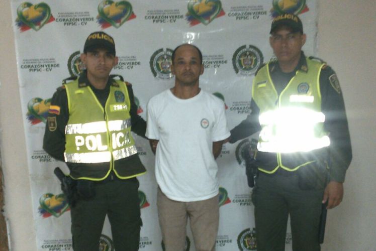 Hombre quemó a su hija de 11 años con agua hirviendo cuando intentaba agredir a su mujer