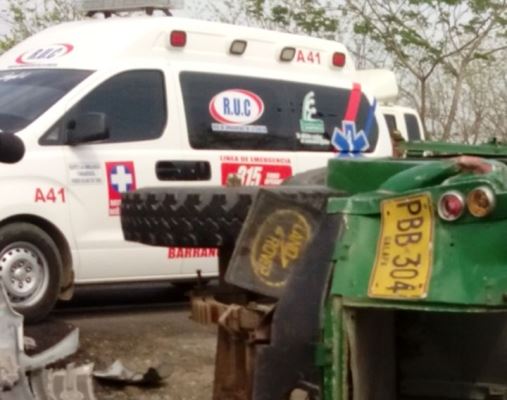 Un muerto y dos herido en choque frontal entre una ambulancia y otro vehículo en La Cordialidad