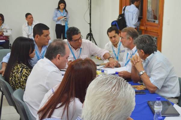 Gobernadores le piden al Ministro de Minas solución en corto plazo al problema del mal servicio de Electricaribe