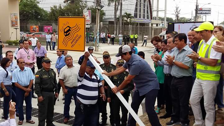 Reabierta la calle 84, ¡sin arroyo!