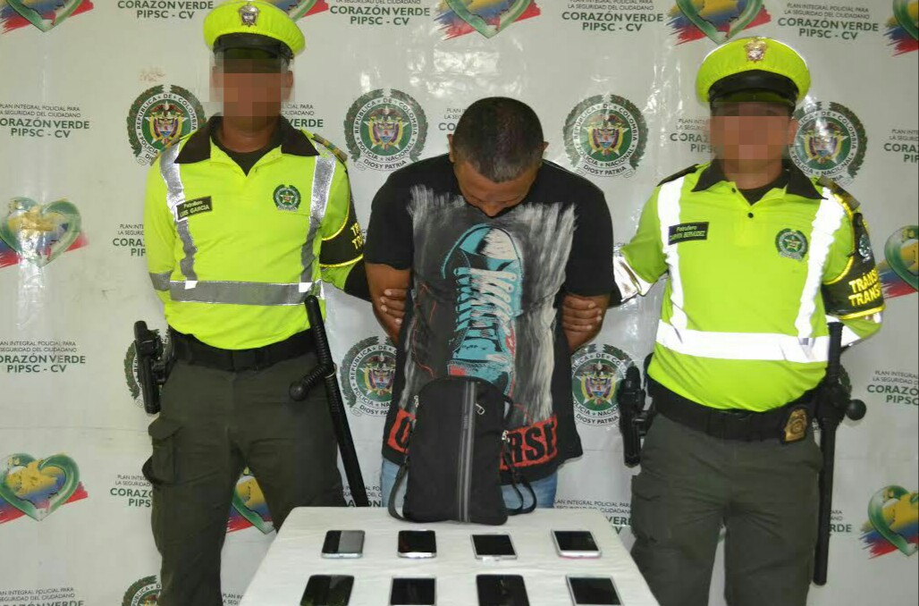 Lo capturan con 8 teléfonos celulares que habían sido robados