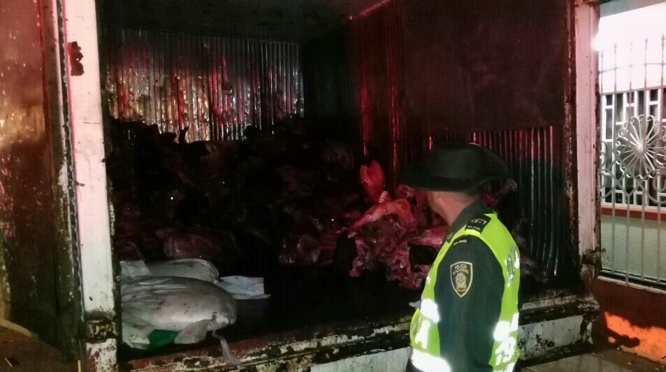 Capturados 2 sujetos cuando transportaban más de 300 kilos de carne en un furgón, sin la respectiva documentación