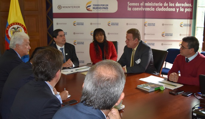 Con tecnología, carnetización y legislación se combatirá a los violentos en el FPC