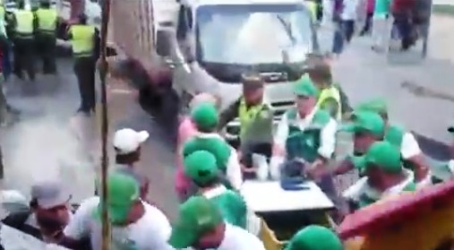 Rechazan agresión a vigía del espacio público durante operativos en el Centro de Barranquilla