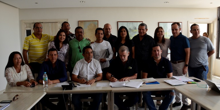 Gobernador Verano ajusta los salarios de funcionarios de la administración departamental  