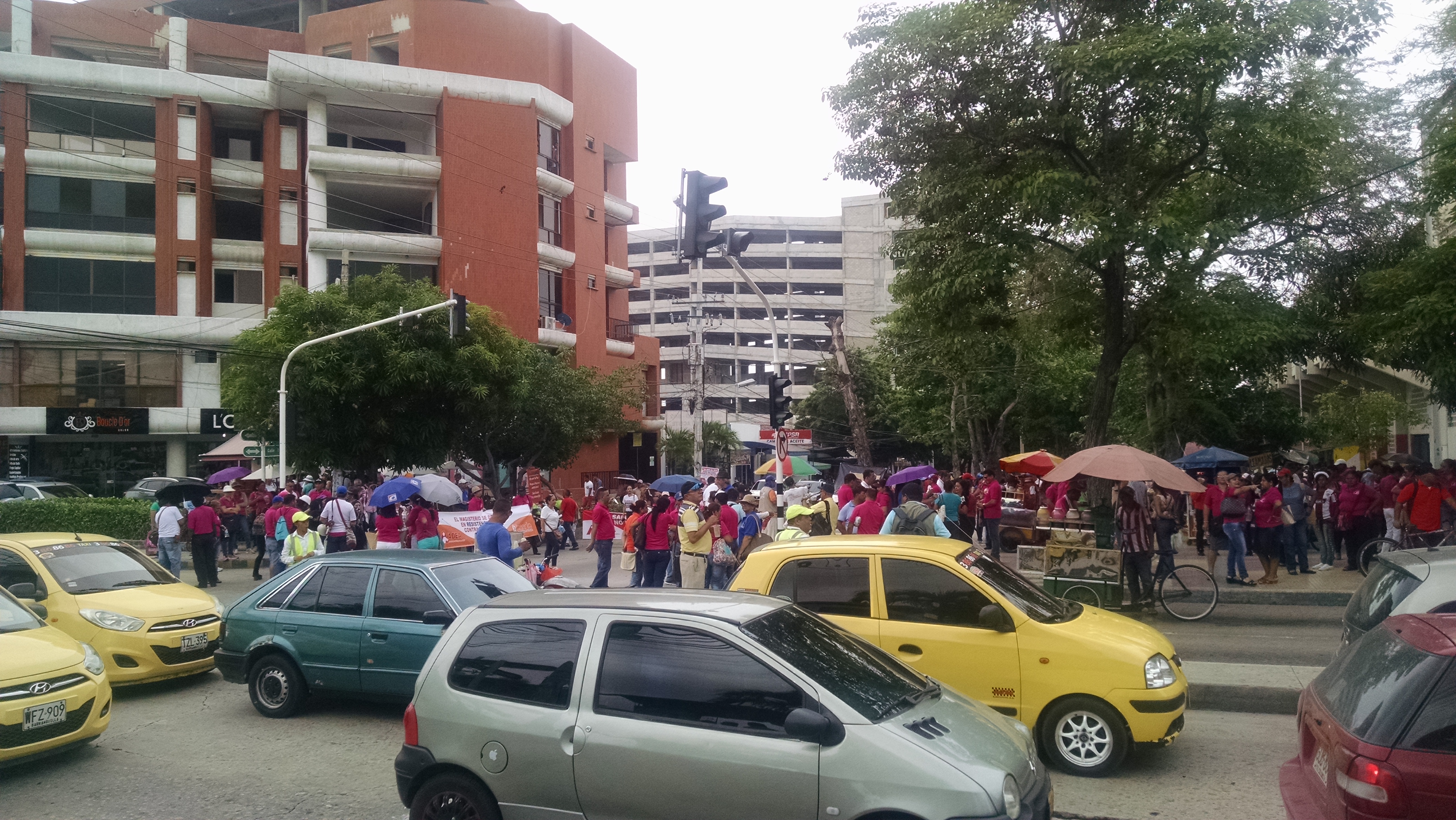 Maestros del país marchan en las principales ciudades para exigir mejoras en servicios de salud: 9 millones de estudiantes sin clases