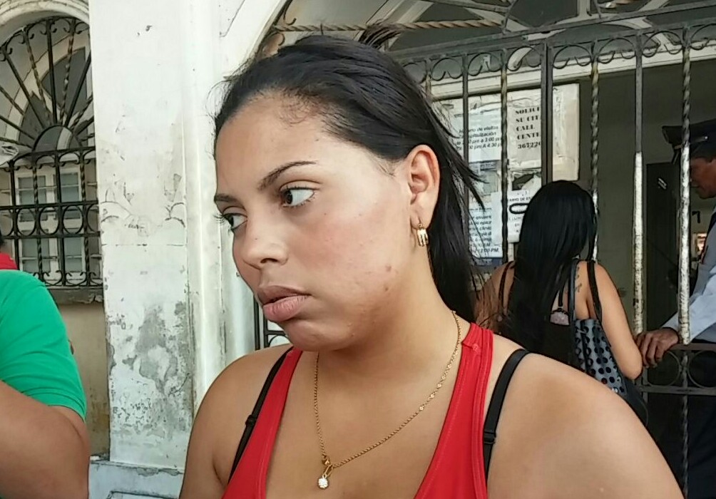 Hombre es atacado a puñal por su vecina, en el barrio Carlos Meisel