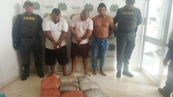 Incautan droga que iba escondida en sacos con plátanos, 3 capturados