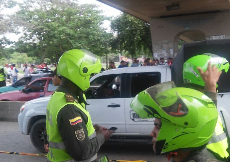 De 3 tiros matan a conductor de camioneta-colectivo en la Circunvalar