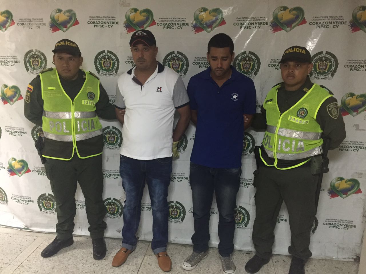 2 heridos y 2 capturados deja incursión de sicarios en el barrio Abajo