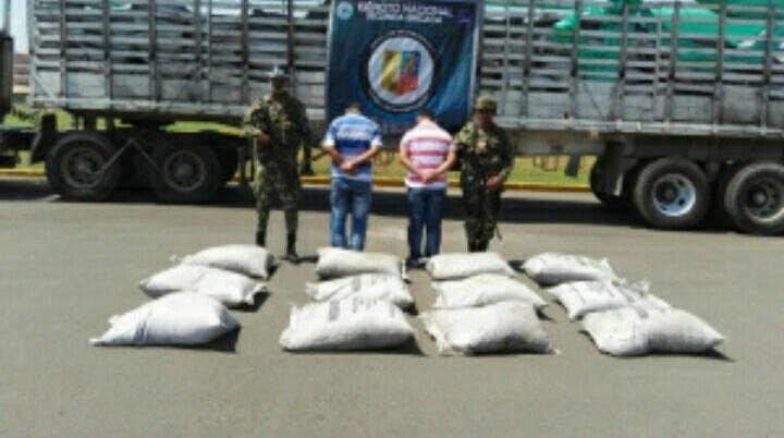 Incautados en Rebolo más de 200 kilos de marihuana cuando eran transportados en una tractomula