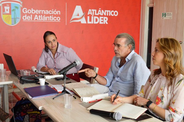 Reunión del gobernador Verano con Mincomercio (2)