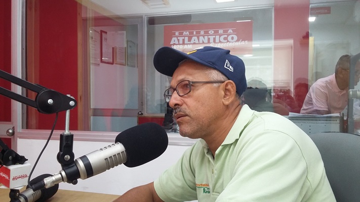 Ambulancia del Hospital de Campo de la Cruz, tras 8 años sigue abandonada en un taller en Barranquilla
