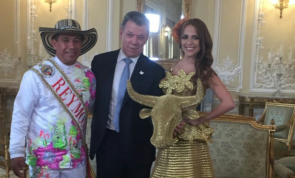 Reyes del Carnaval invitaron a Juan Manuel Santos a la fiesta de la paz y la alegría