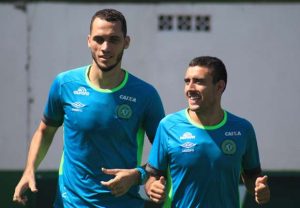 alan-ruschel-helio-hermito-neto-chapecoense-06022017_lzi3k1ciq85l1b2im3kowln1s