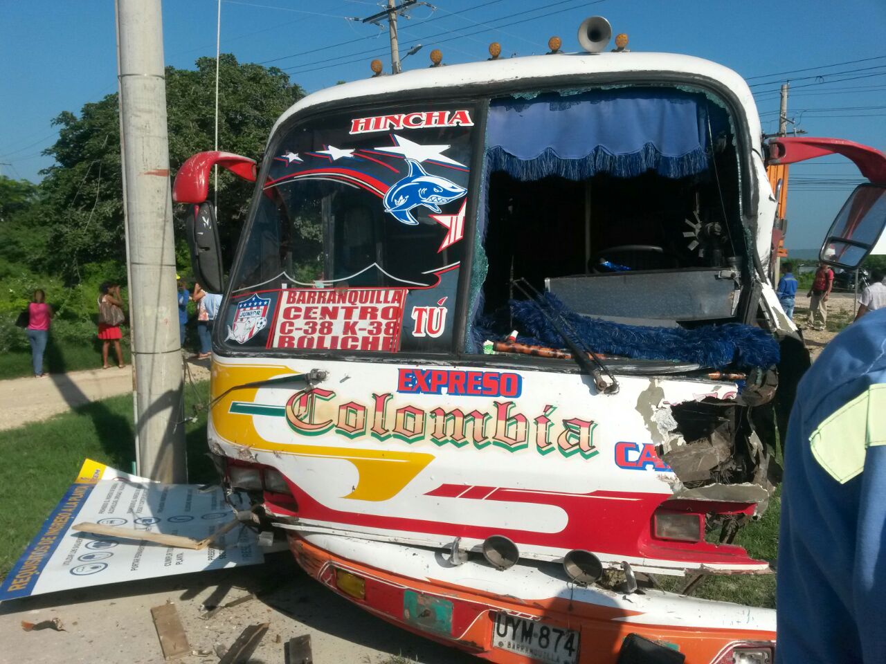 Accidente en la vía de la Cordialidad dejó 7 personas heridas