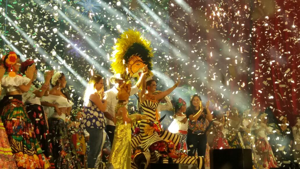 Coronación de María Alejandra Borrás rindió tributo a la tradición y la fantasía en Puerto Colombia