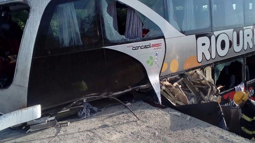 Choque de bus de equipo infantil deja dos muertos y 15 heridos en ...