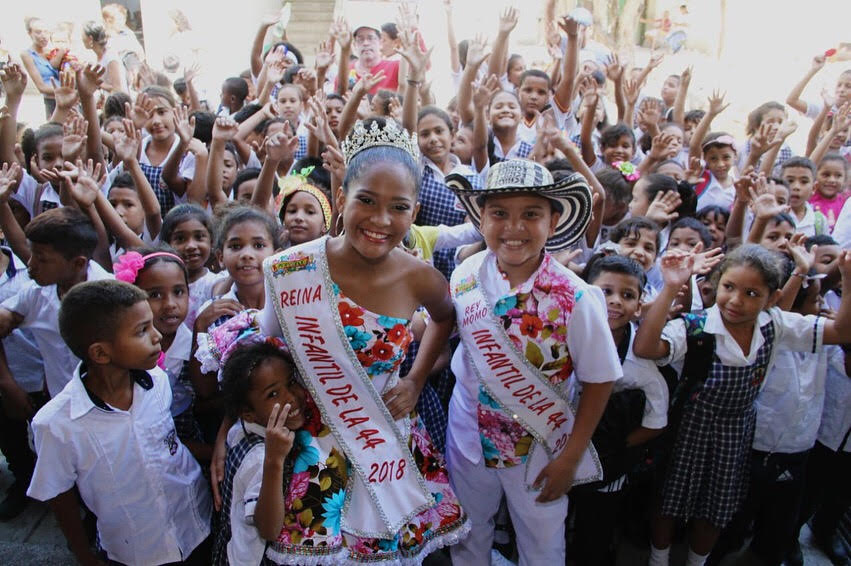 Reyes infantiles del Carnaval de la 44, se tomaron colegios de Barranquilla