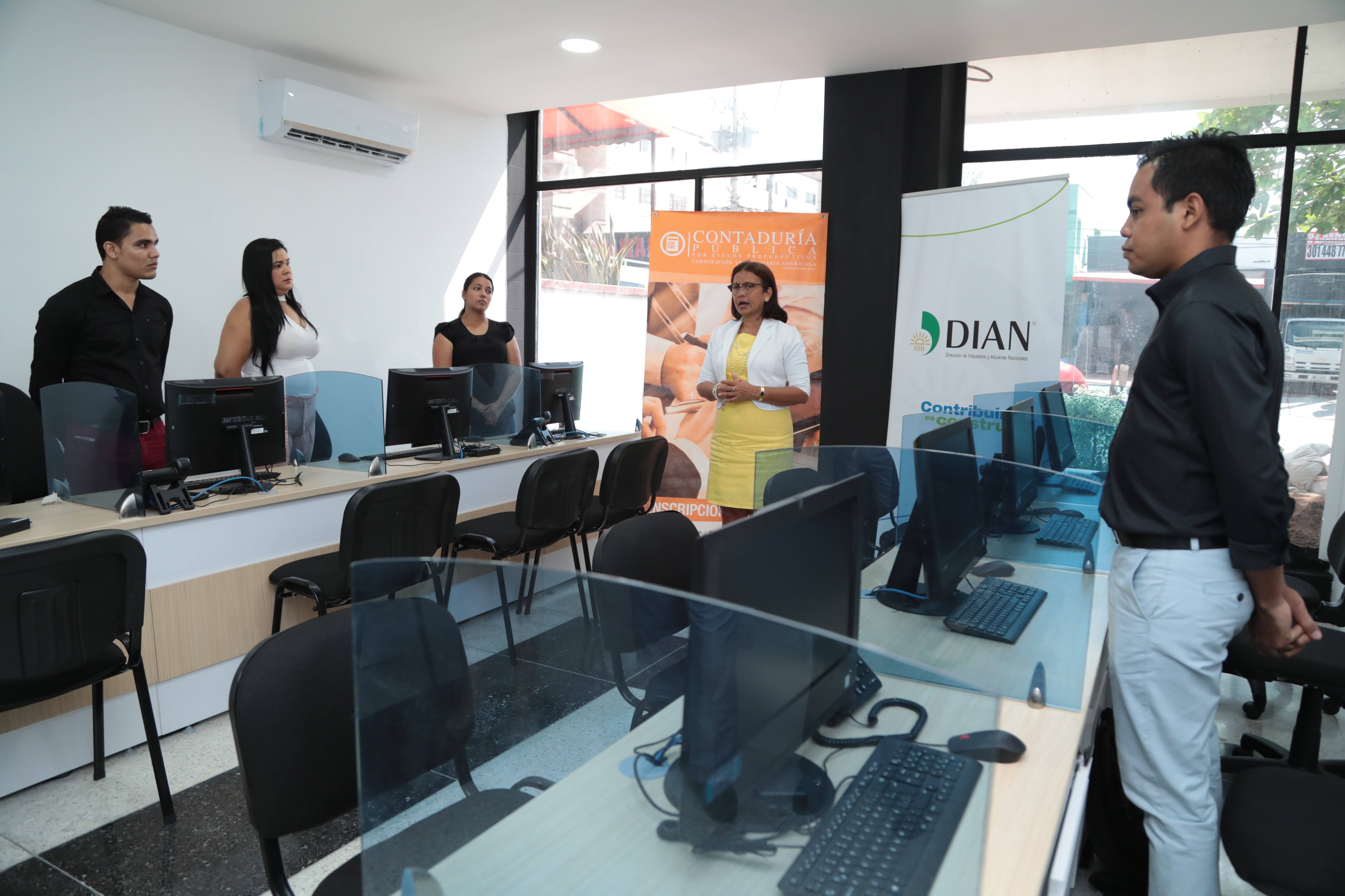 Inició labores, el Núcleo de Atención Fiscal de la Corporación Universitaria Americana en convenio con la DIAN
