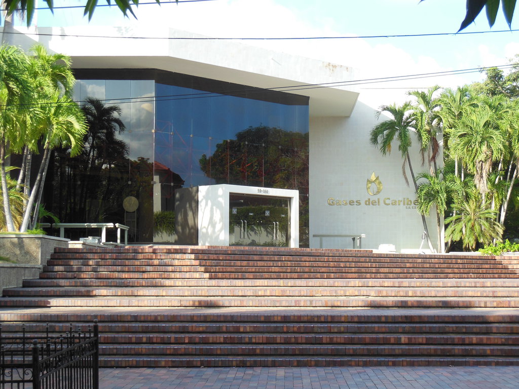 Gases del Caribe confirmó 2 lesionados en incendio de tubería de gas