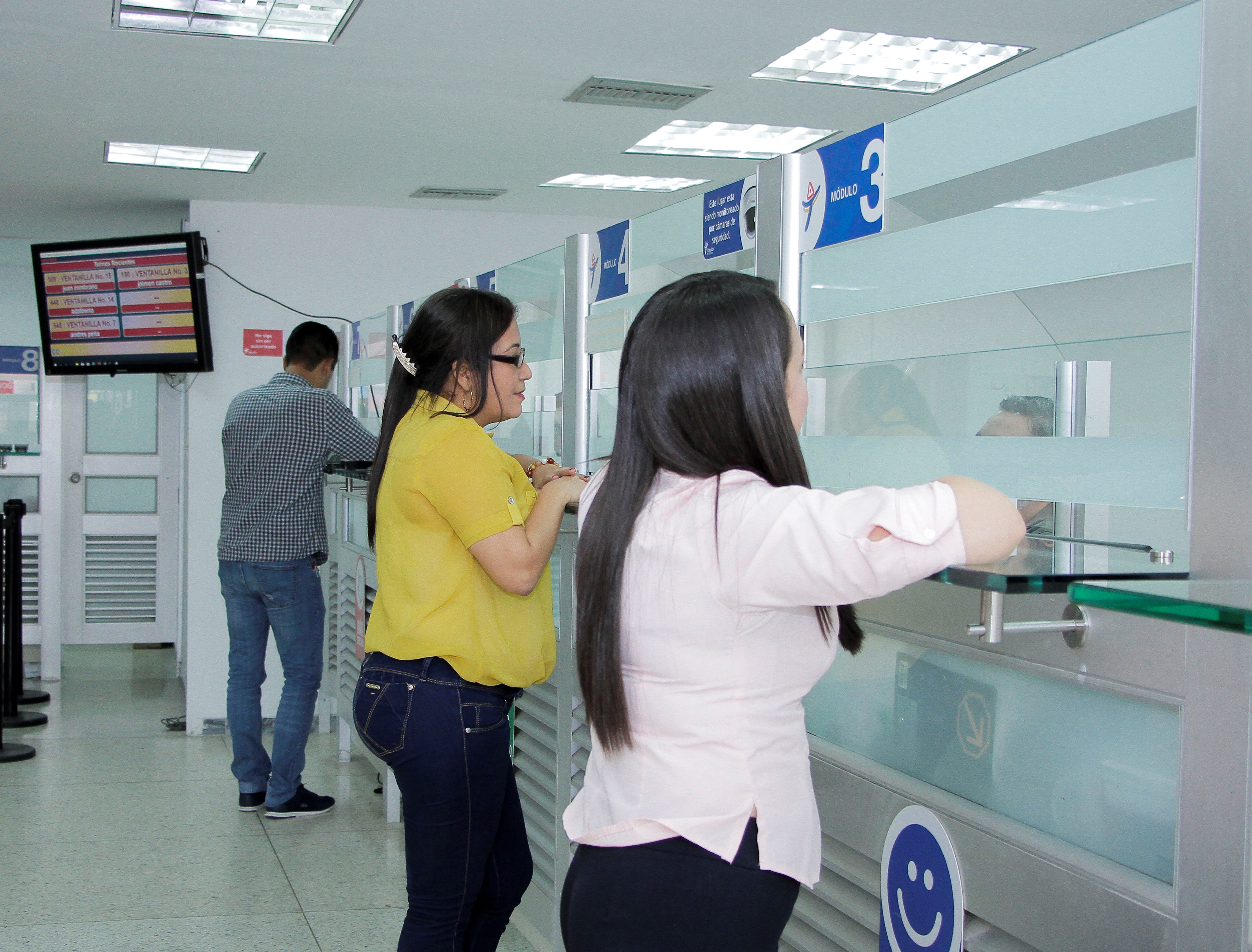 Propietarios de vehículos que deban impuestos de años anteriores tendrán el 70% de descuento en sanción e intereses