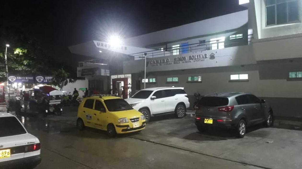 Muere electrocutada una mujer al hacer contacto con tubo metálico de una carpa que se encontraba energizado