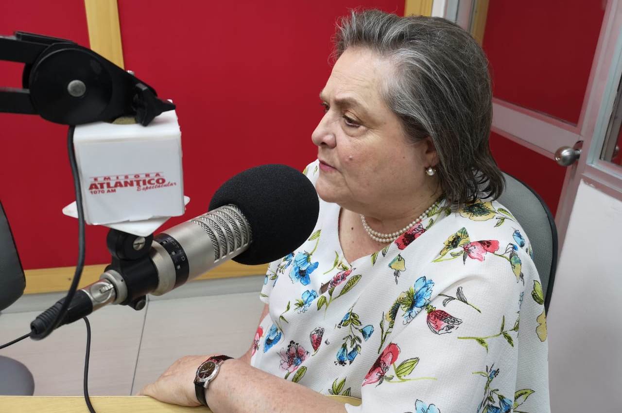 Es un acto de irresponsabilidad, viniendo de dos de los negociadores de paz de las FARC: Clara López
