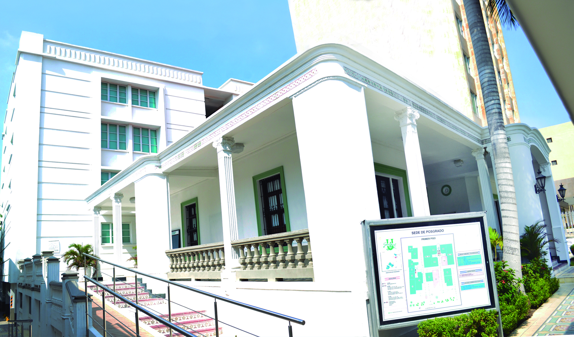 Con feria de programas, Unisimón celebra 25 años del Instituto de Posgrados