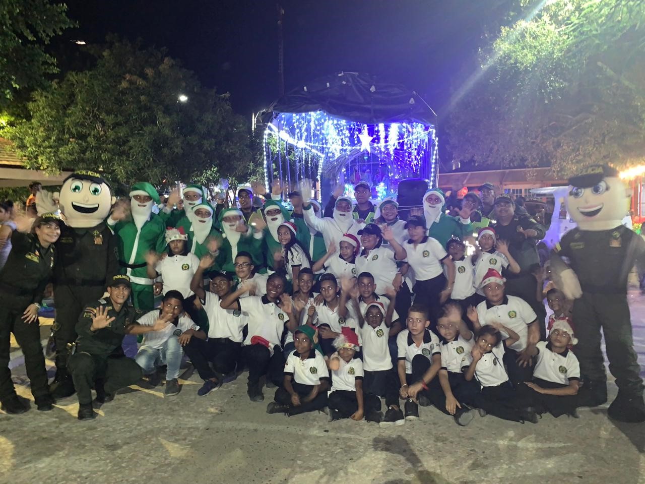 Con pesebre móvil la Policía realiza novenas en el Atlántico