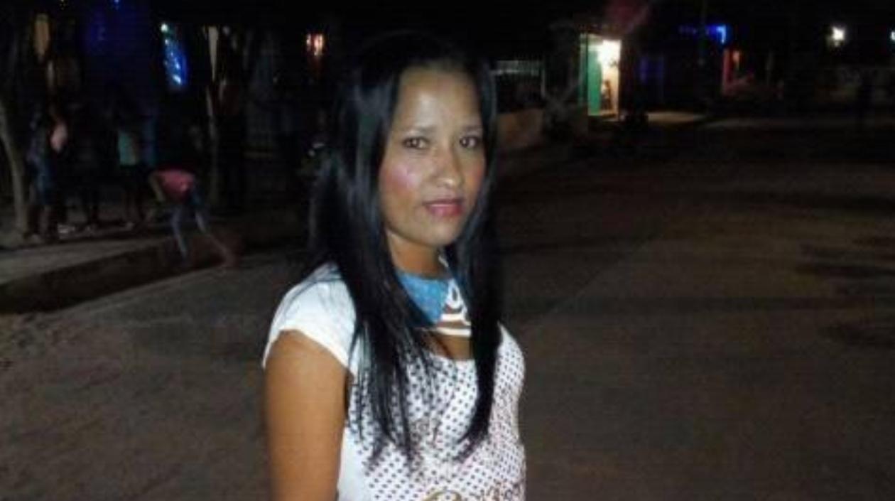 Hombre le roció gasolina y le prendió fuego a su mujer en el barrio El Bosque