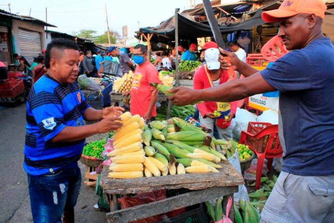 Trabajadores informales: conozca el link para que se registren y reciban auxilio económico
