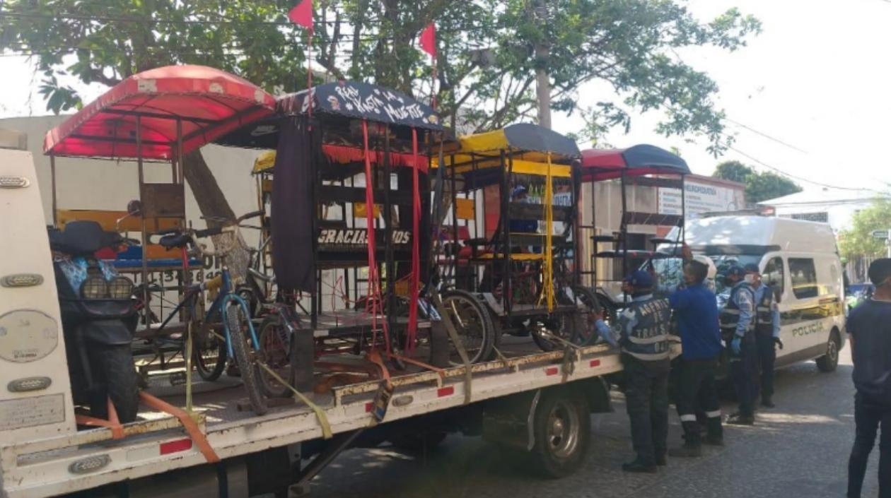 Tránsito de Soledad inmoviliza 23 vehículos por violar la cuarentena