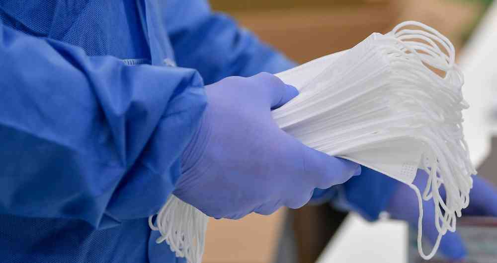 Fabricación masiva de tapabocas y respiradores artificiales, para combatir Covid-19