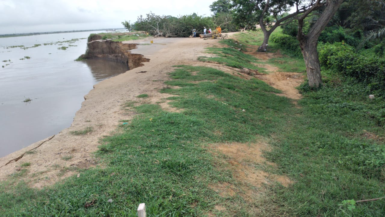 Crece alarma en el Magdalena por socavación del terraplén en la vía Salamina – El Piñón