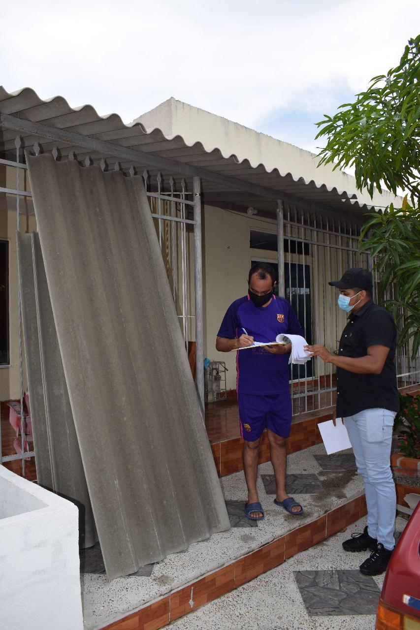 Alcaldía de Galapa realizó entrega de ayudas humanitarias tras vendaval que afectó el sector de Villa Olímpica