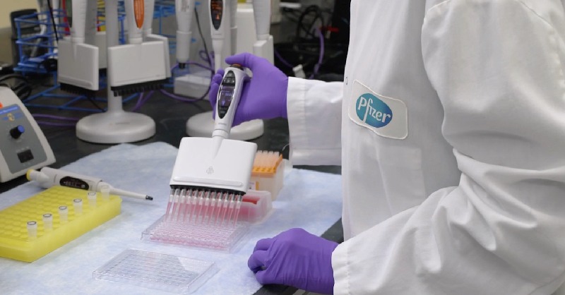 Pfizer y BioNTech anuncian que la vacuna candidata contra el COVID-19 logró el éxito en el primer análisis provisional del estudio de fase 3