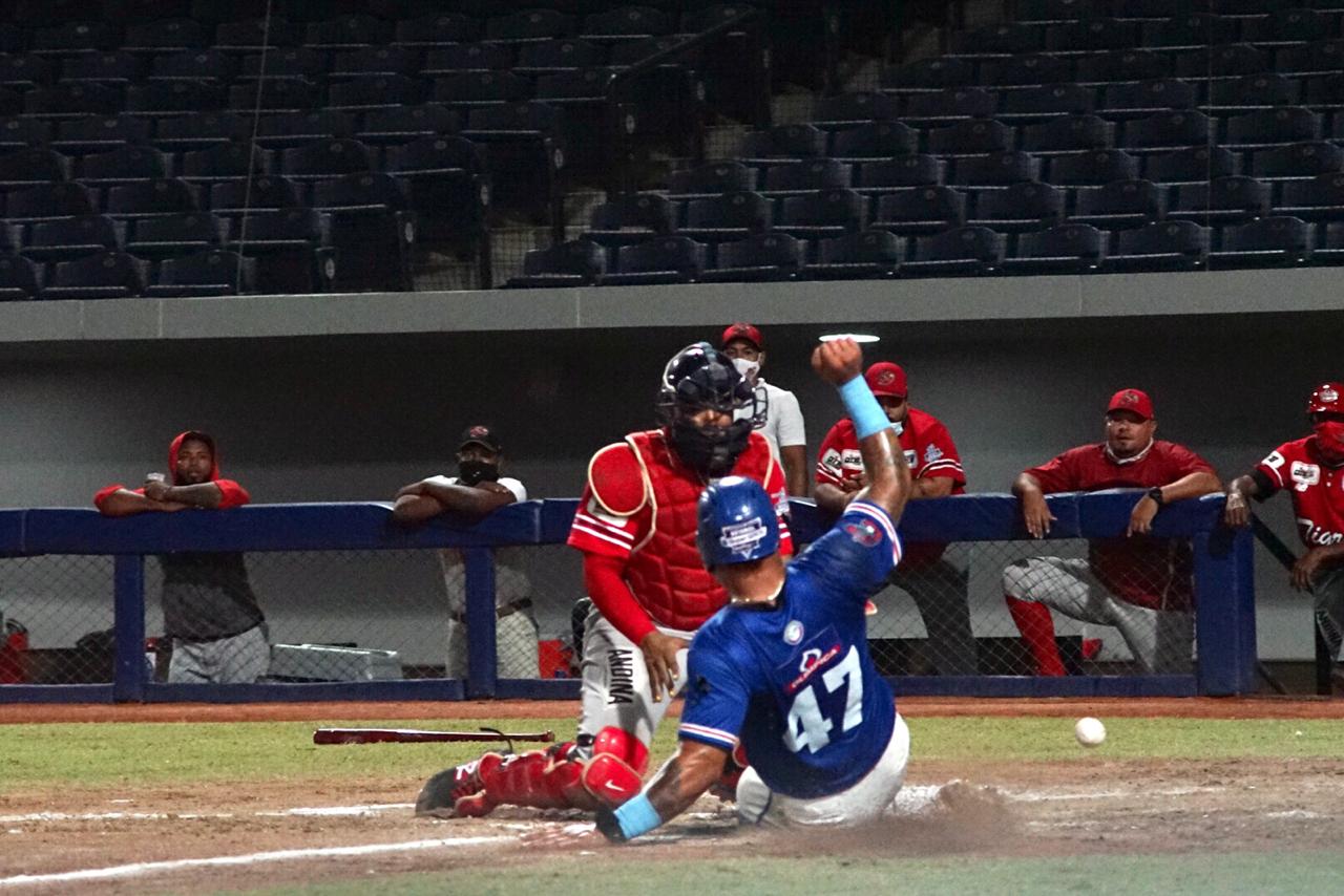 Caimanes sufre segunda derrota de la postemporada ante Tigres