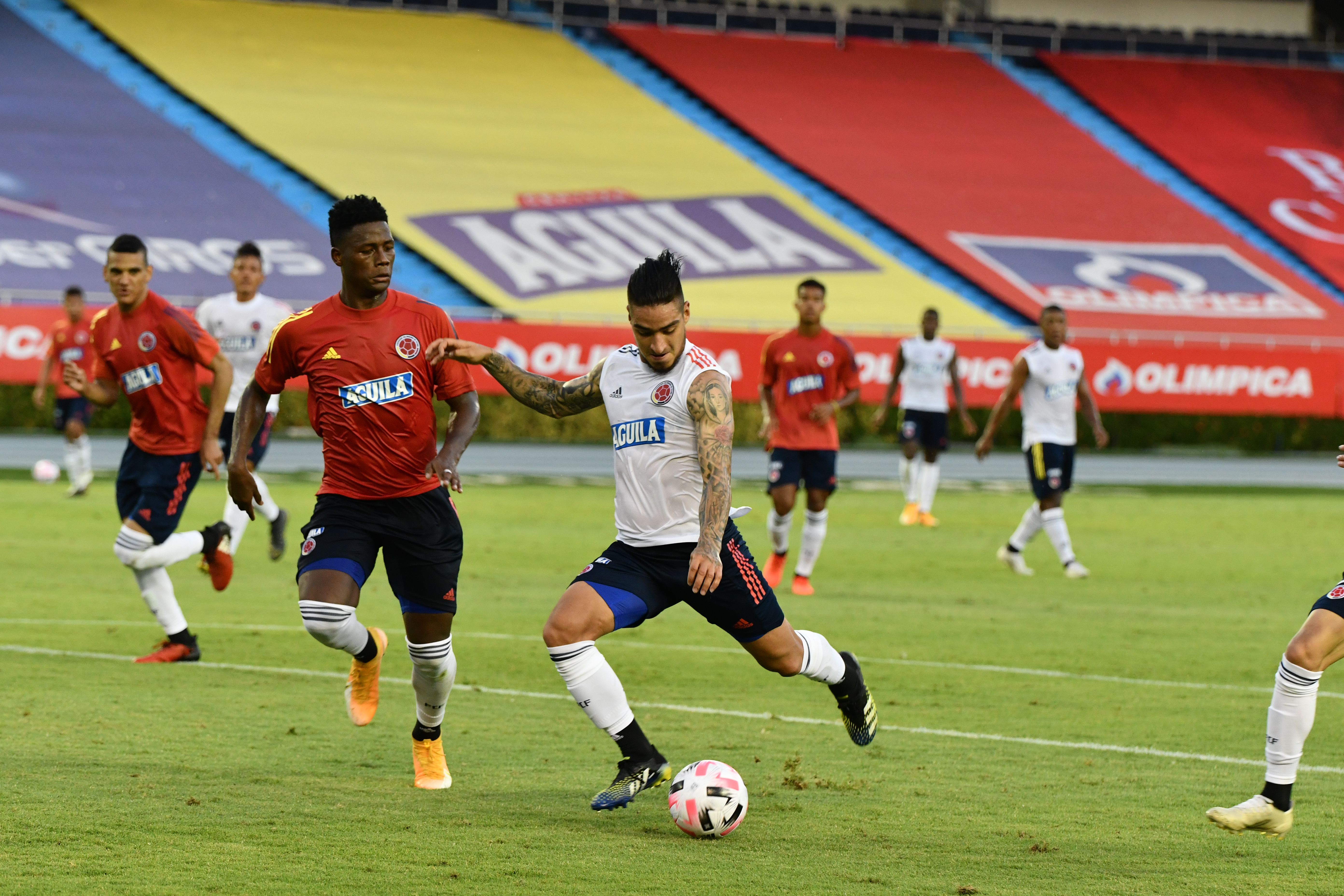 Selección Colombia entrenó en el estadio Metropolitano Roberto Meléndez