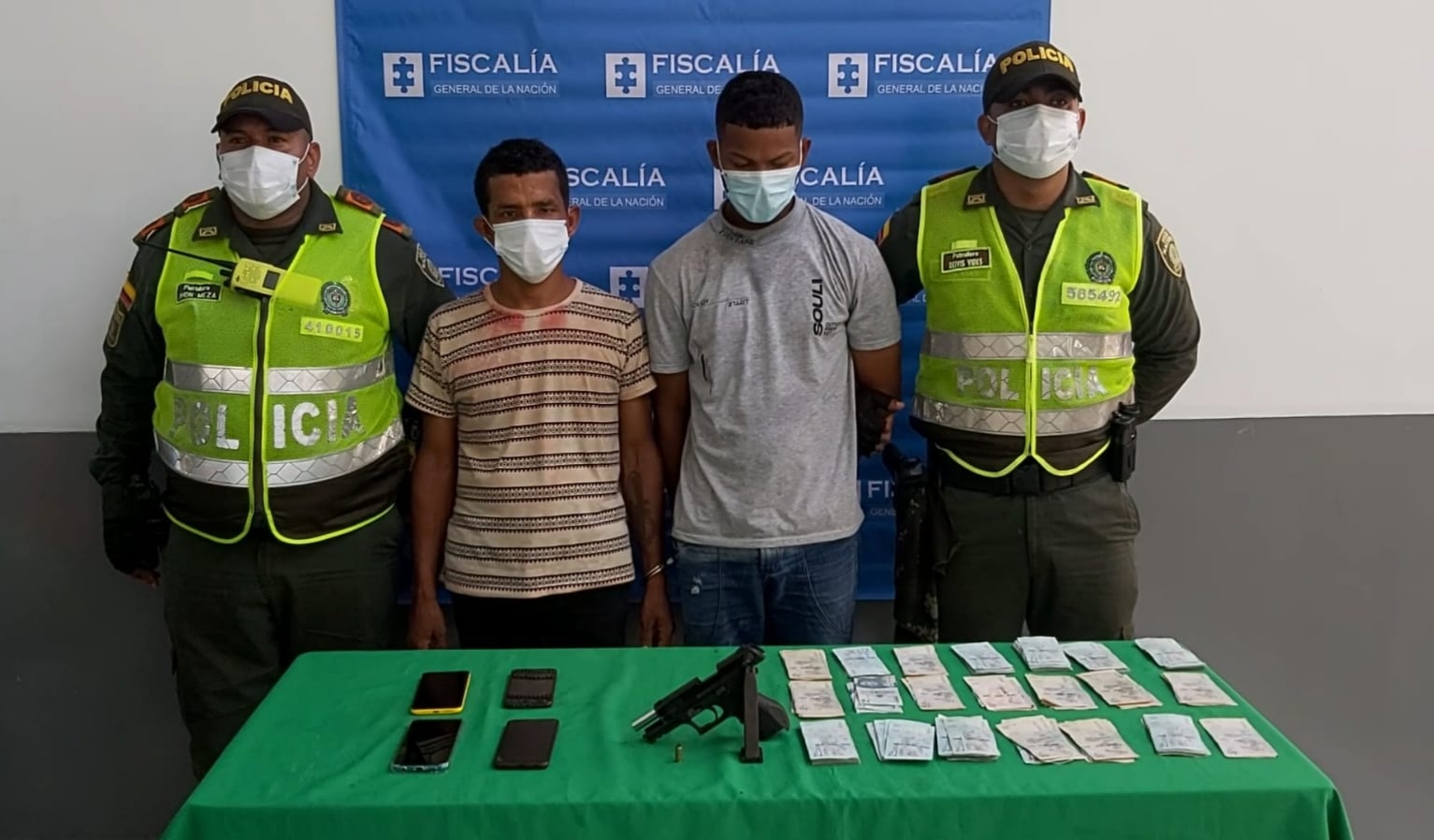 Dos capturados tras asaltar en un supermercado del barrio San Felipe ...