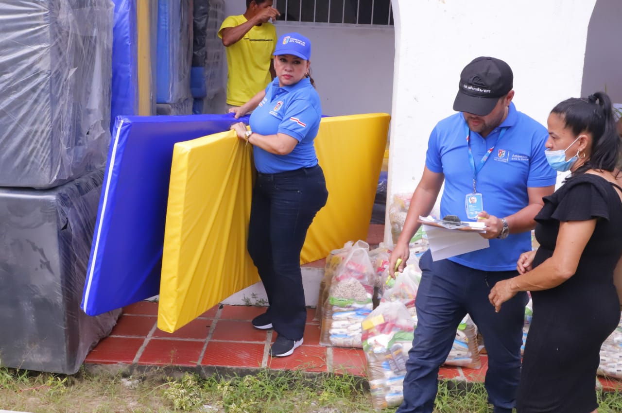 Gobernación del Atlántico atiende a familias afectadas por las fuertes lluvias