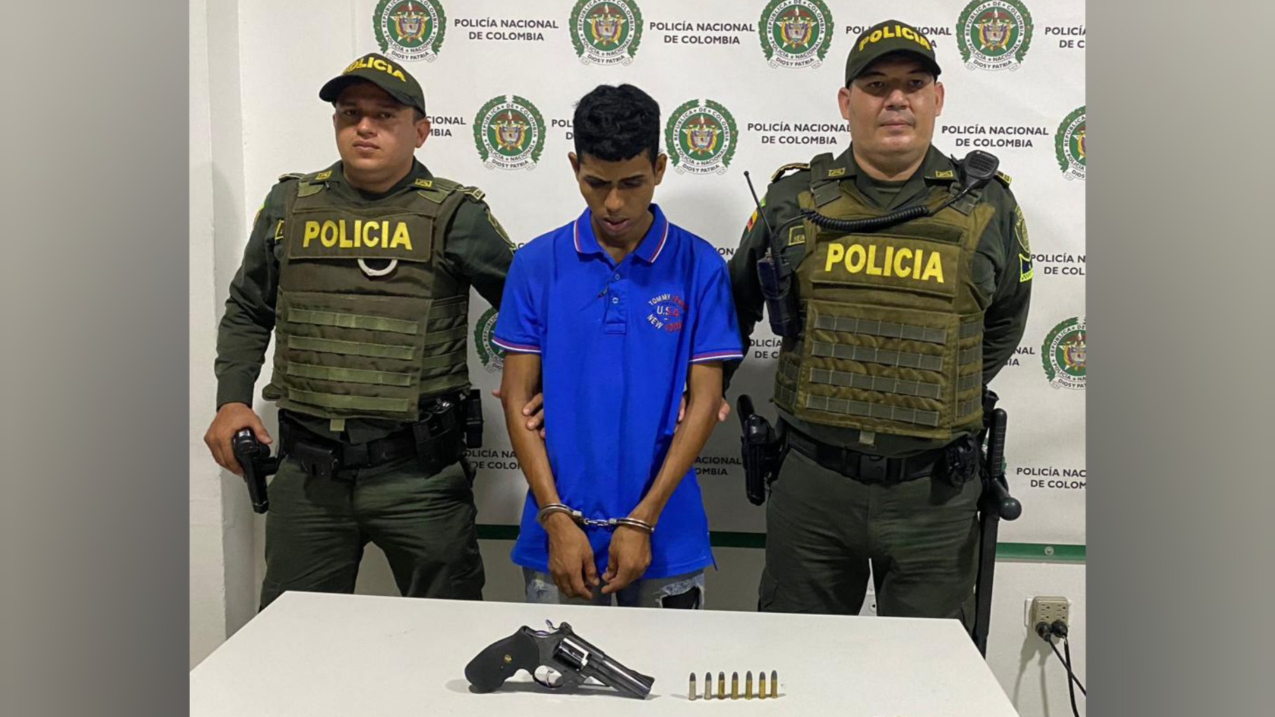 Capturado sujeto al ser sorprendido portando un arma de fuego en el ...