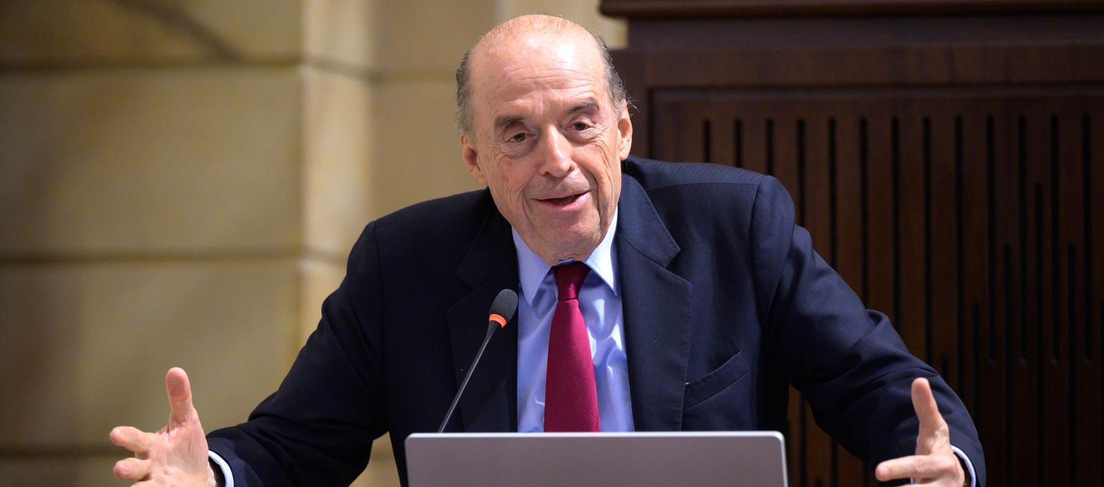 Cancillería no ha hecho ningún nombramiento fuera de las normas: Álvaro Leyva