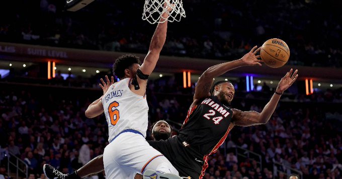 Knicks se imponen al Miami Heat e igualan la serie