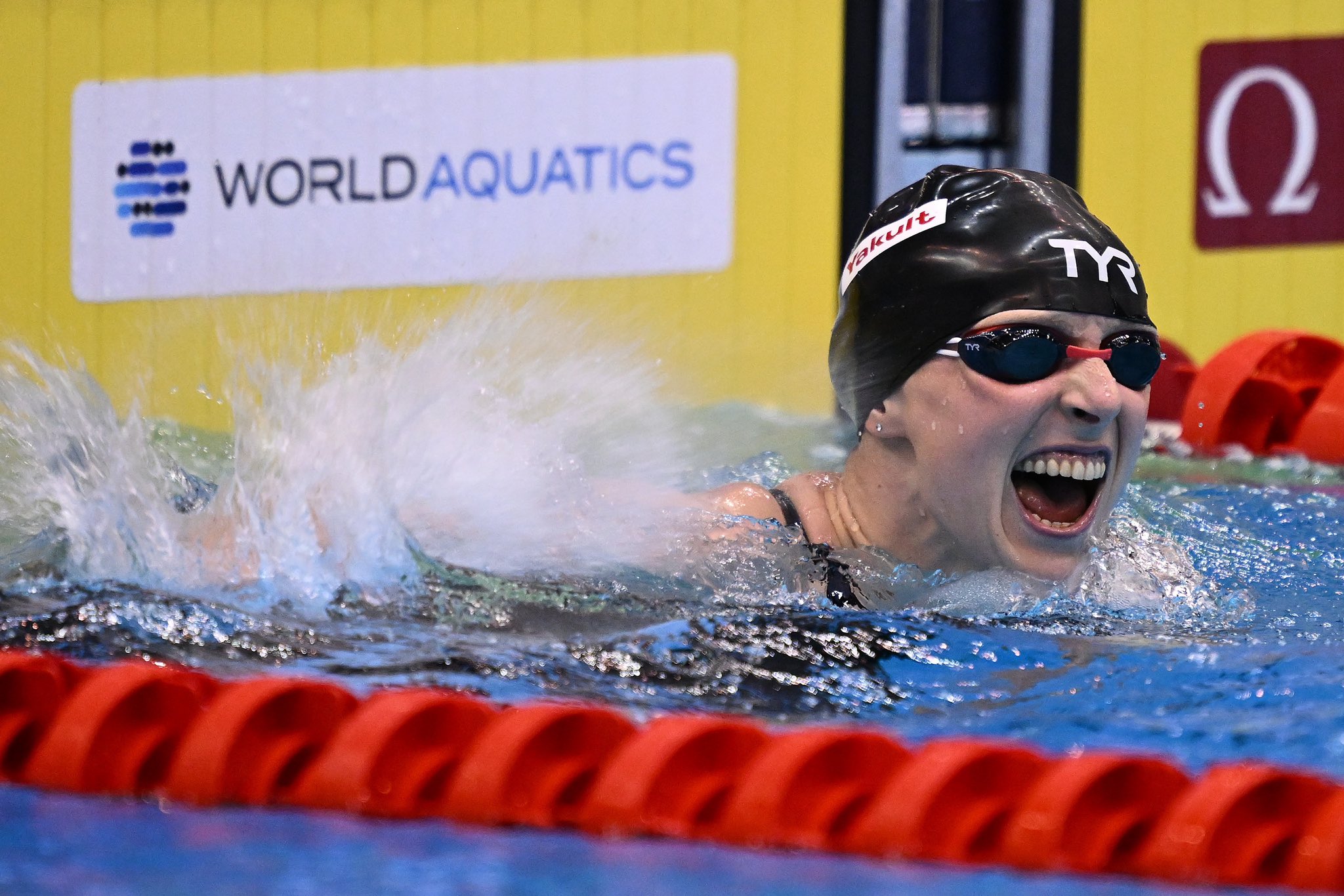 Katie Ledecky, oro en los 1.500 metros del Mundial de Natación e iguala récord de Michael Phelps