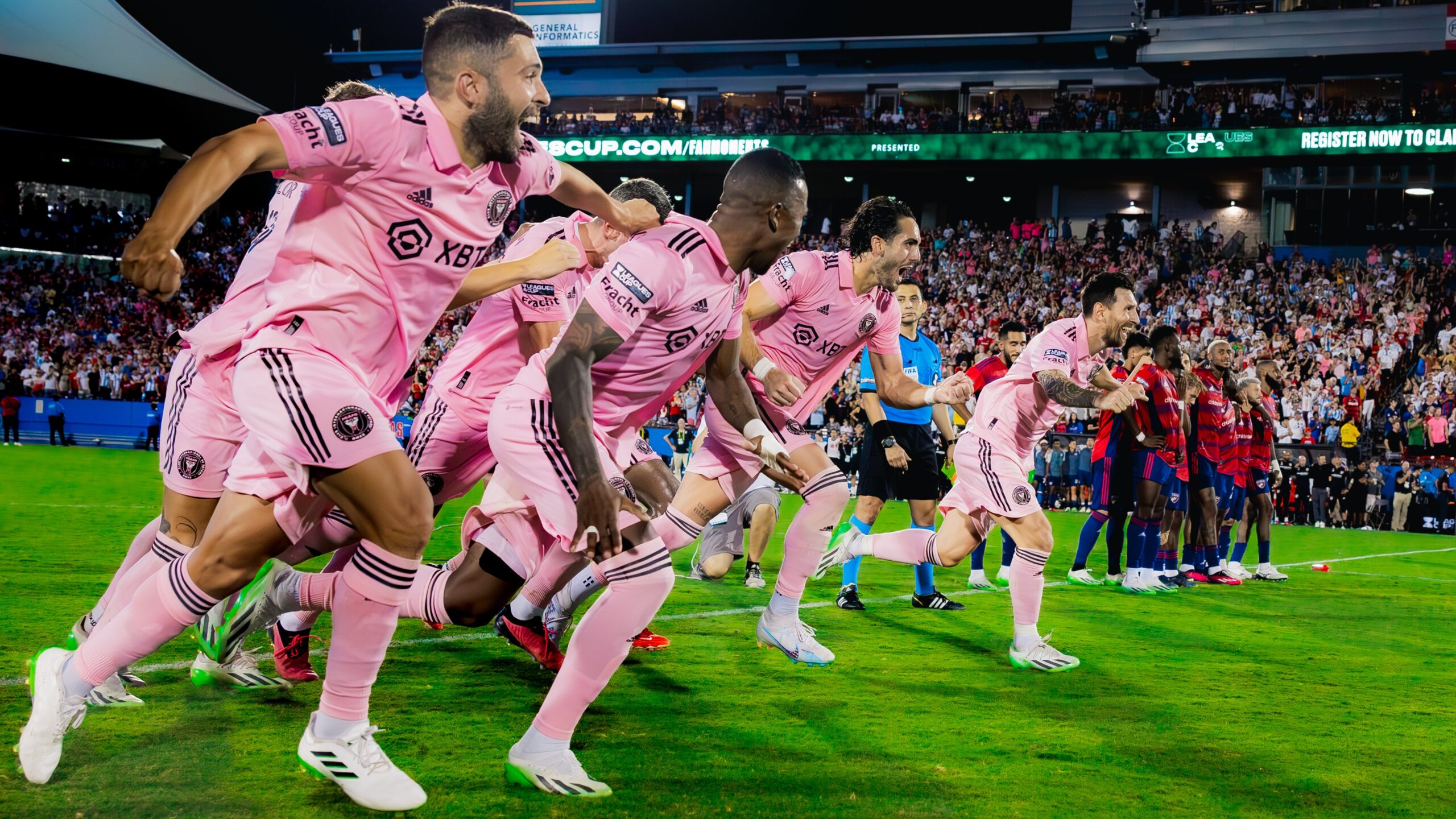 El show de Lionel Messi: nuevo doblete, penaltis y a cuartos de final