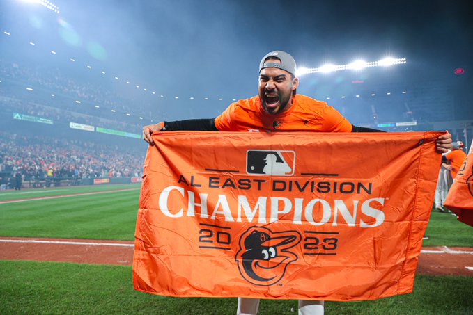 Orioles de Baltimore se coronan en el Este tras vencer 2-0 a los Medias Rojas