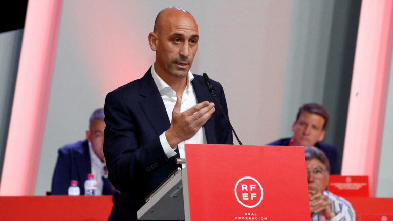 Luis Rubiales dimite de la presidencia de la Federación Española de Fútbol