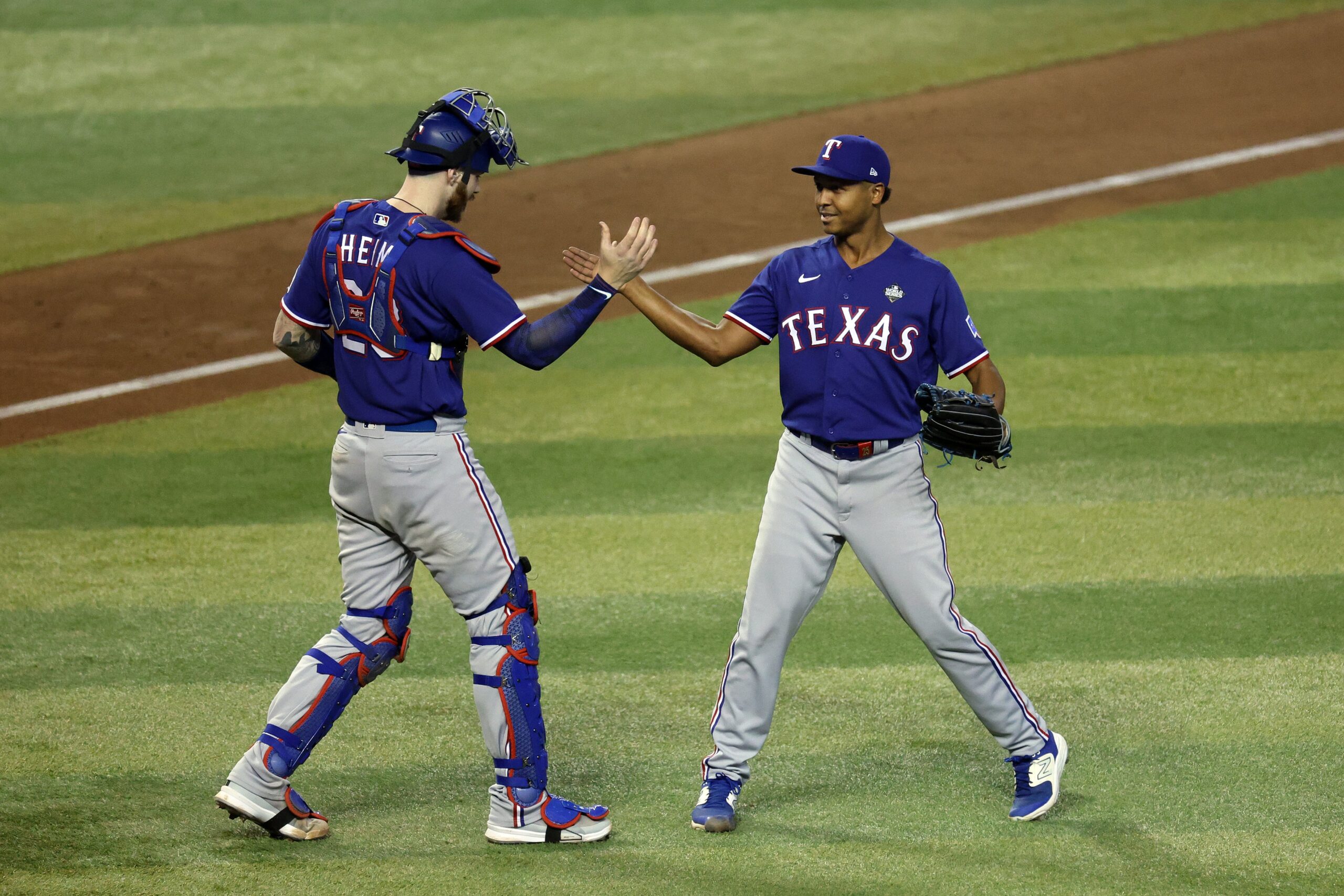 Los Rangers de Texas ganan 3-1 a D-Backs en el Juego 3 de la Serie Mundial