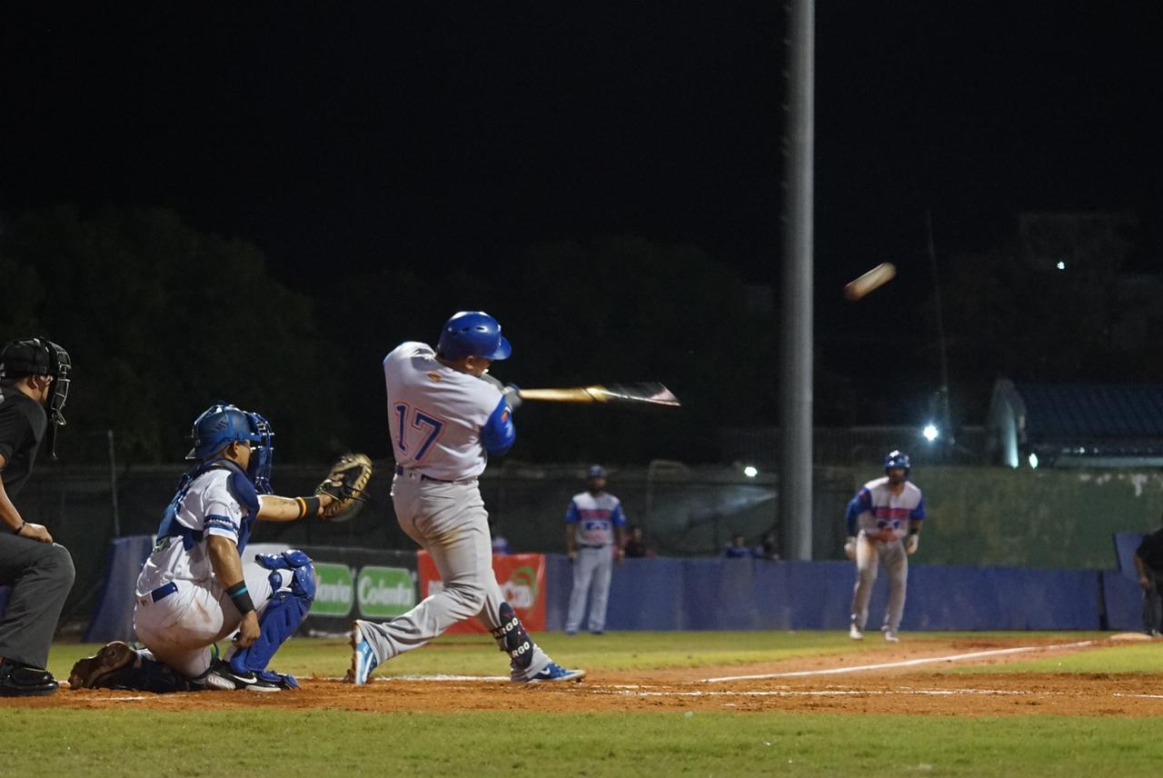 Caimanes ganó serie a Vaqueros en Montería